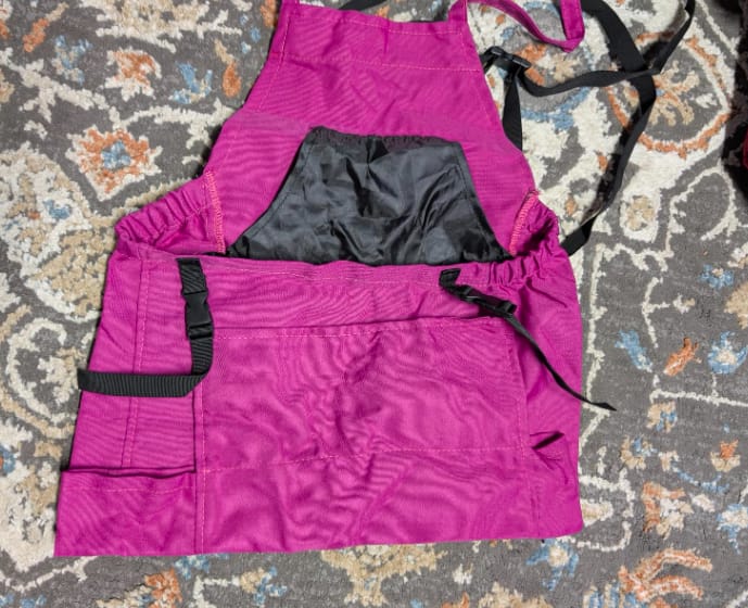 Customer photo review of GardenMate™ - Cross Back Gardening Apron