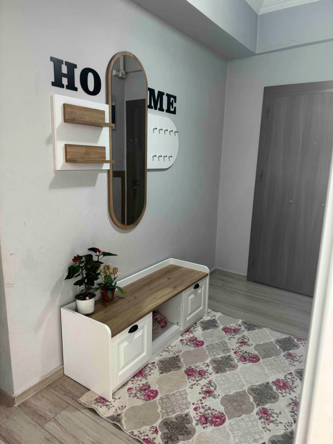 Customer photo review of Rani EE101 Aynalı Vestiyer Modern Portmanto Duvar Askısı Ayakkabılık Renk: Beyaz - S. Ceviz
