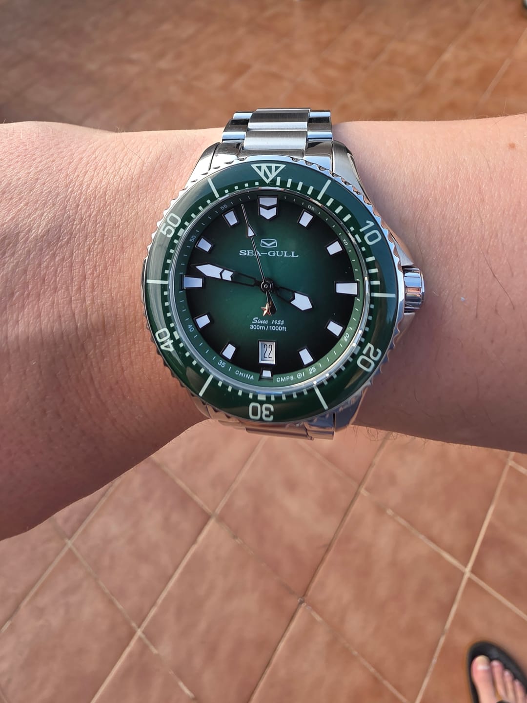Customer photo review of Ocean Series PRO | 300M Waterproof | Dive | Luminous | Calendar | 41mm
