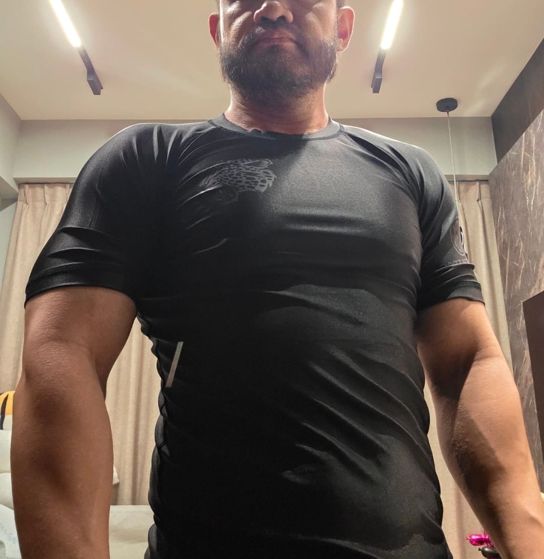 Customer photo review of JA Grappling Club BJJ - Short Sleeve Rashguard Brazilian Jiu Jitsu