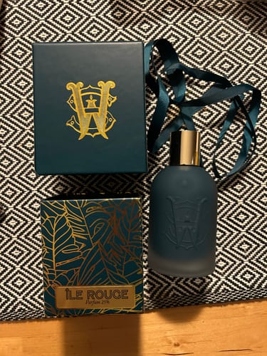 Customer photo review of Ile Rouge