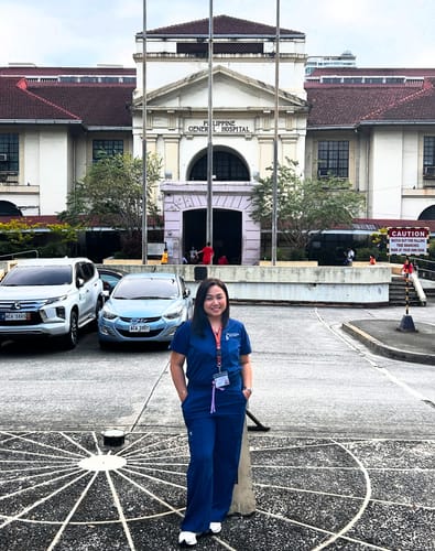 Customer photo review of Band Collar MoveTech® Scrub Top Core+ - Women / Navy