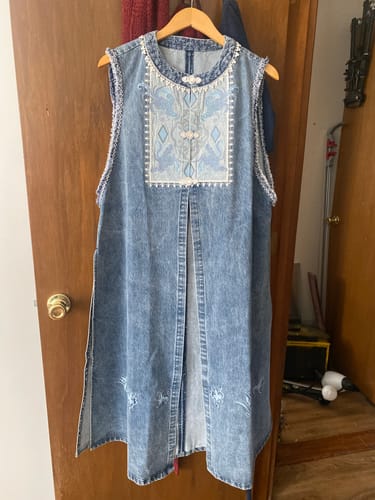 Customer photo review of Huan Ying 幻影 Phantom Modernized Ming Dynasty Changshan Top Bijia Vest & Mamian Skirt Set