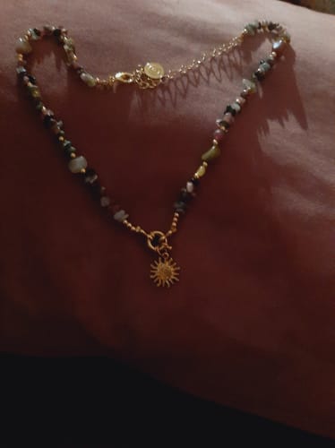 Reseña con foto de un cliente sobre Collar Piedras Naturales
