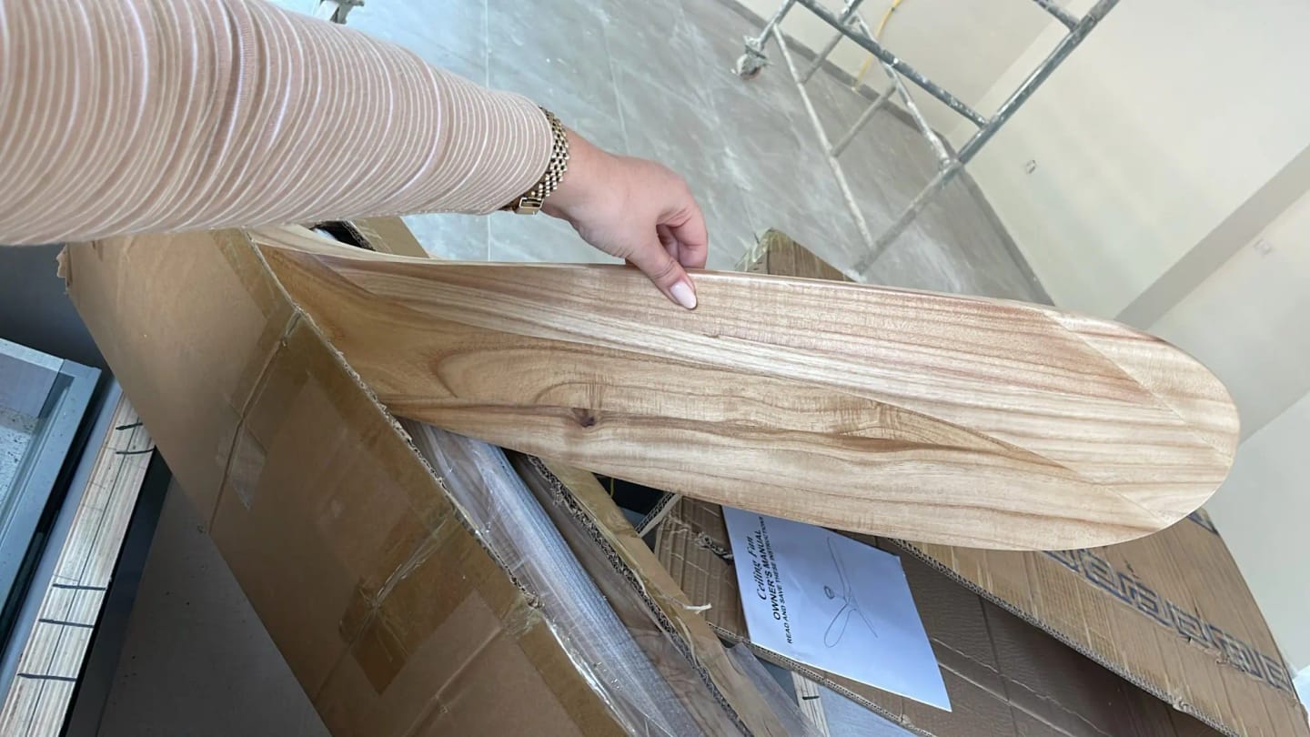 Customer photo review of Luxury Natural Wooden Ceiling Fan Home Decorative Pendant Fan With Lamp Reversible Motor Suitable for Summer and Winter