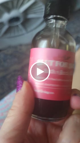Customer video review of Slut for Smut Bath & Body Oil
