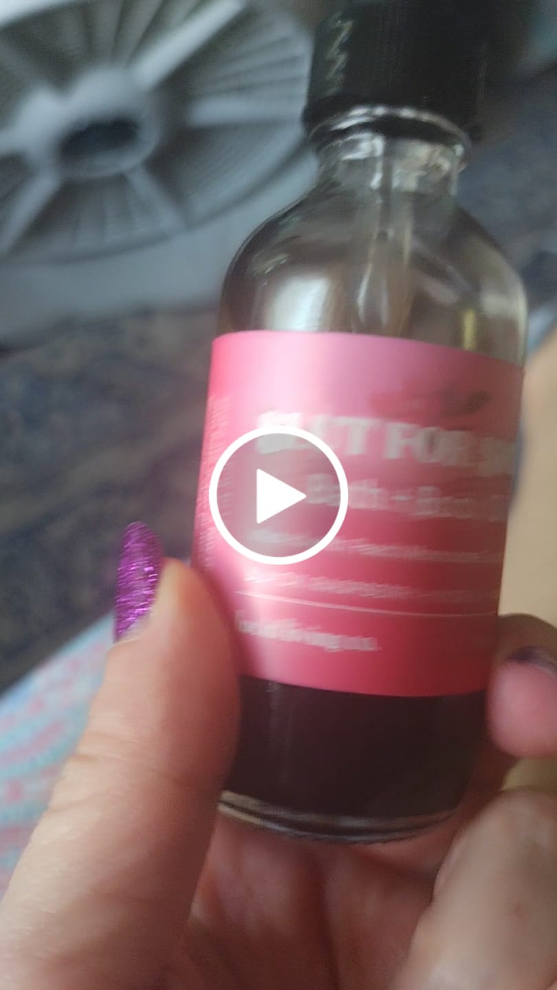 Customer video review of Slut for Smut Bath & Body Oil