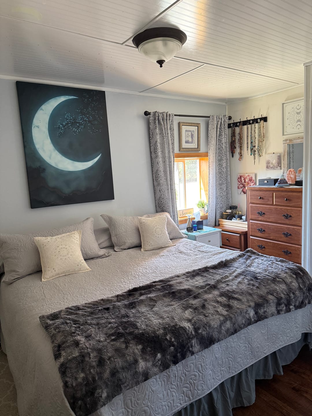 Customer photo review of Moon Blossoms V7 – A Celestial Dance of Light