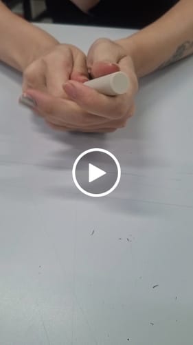 Customer video review of SOMBRAS CREMOSAS EN BARRA