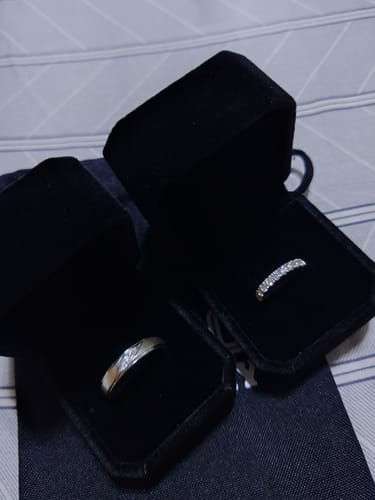 Customer photo review of Petite Venise Wedding Rings