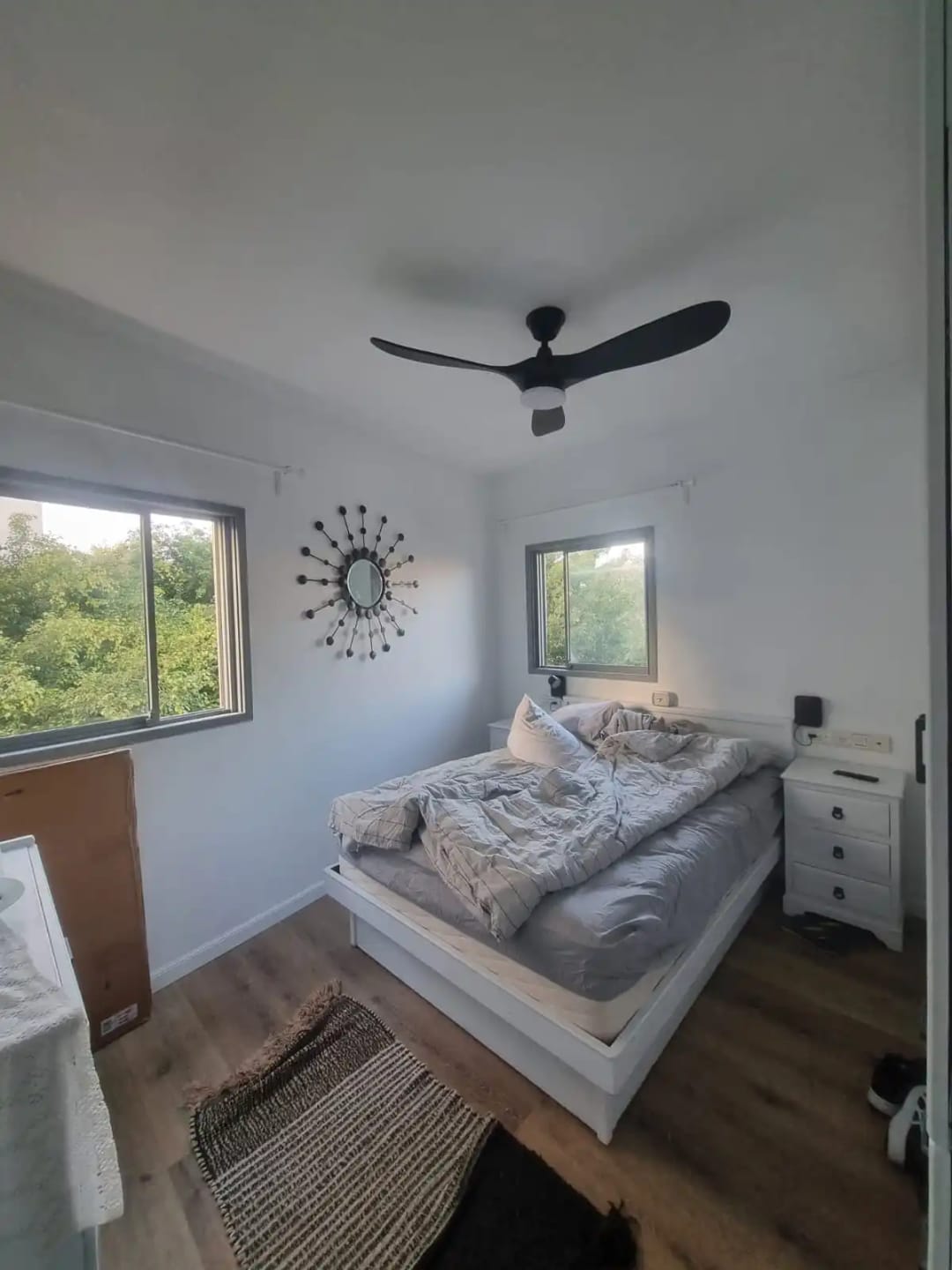 Customer photo review of Luxury Natural Wooden Ceiling Fan Home Decorative Pendant Fan With Lamp Reversible Motor Suitable for Summer and Winter