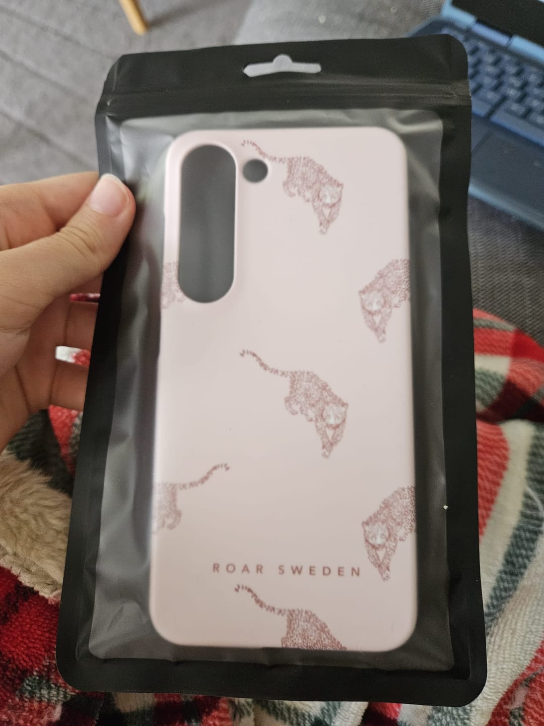 Customer photo review of Kitty - Slim case