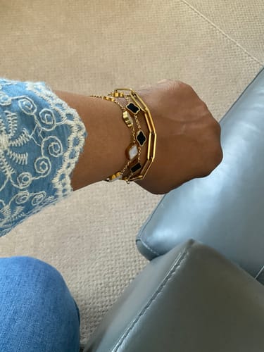 Customer photo review of Celine Clover Bracelet