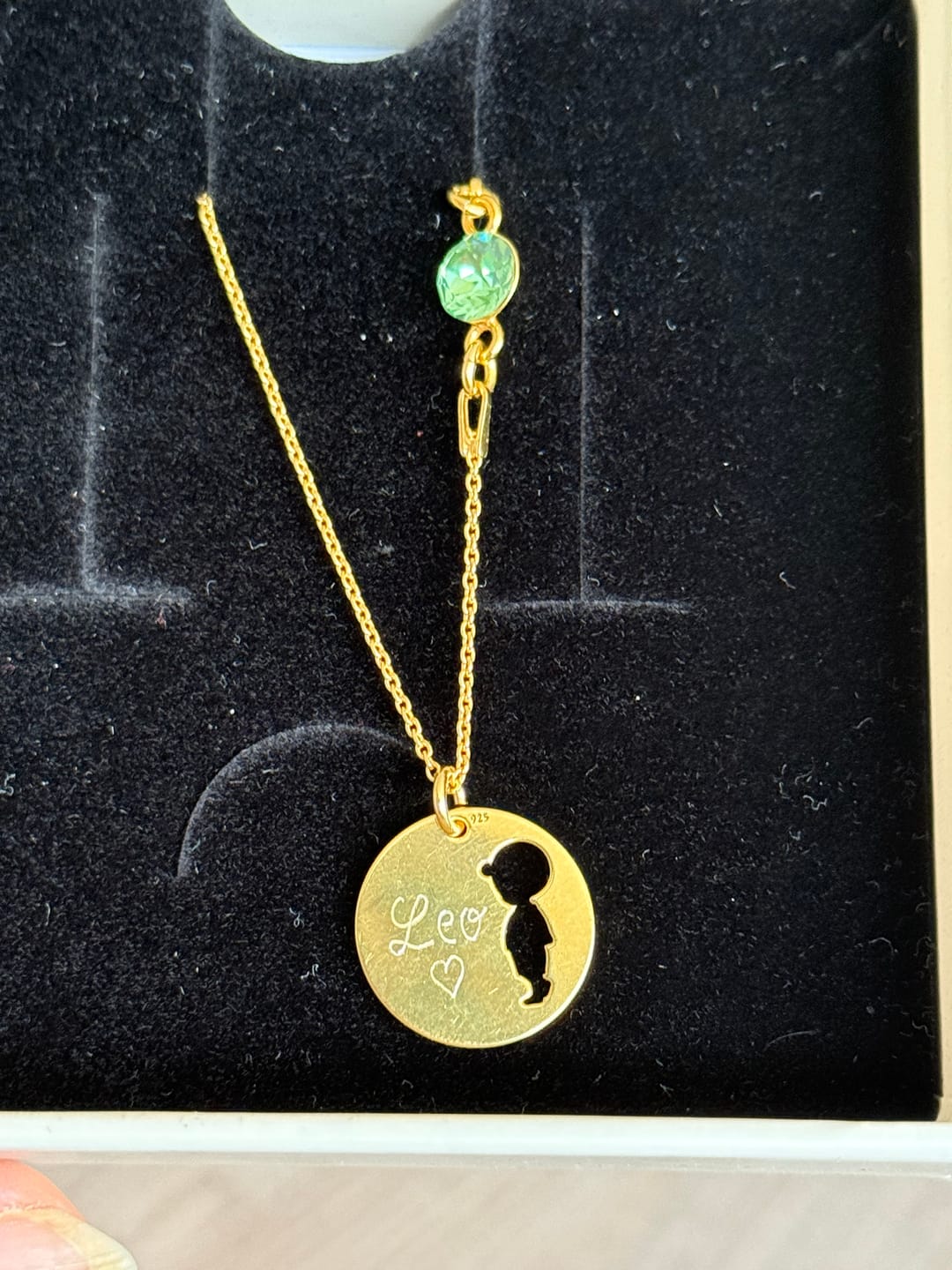 Customer photo review of Halskette mit Geburtsstein und Gravur "Mama"