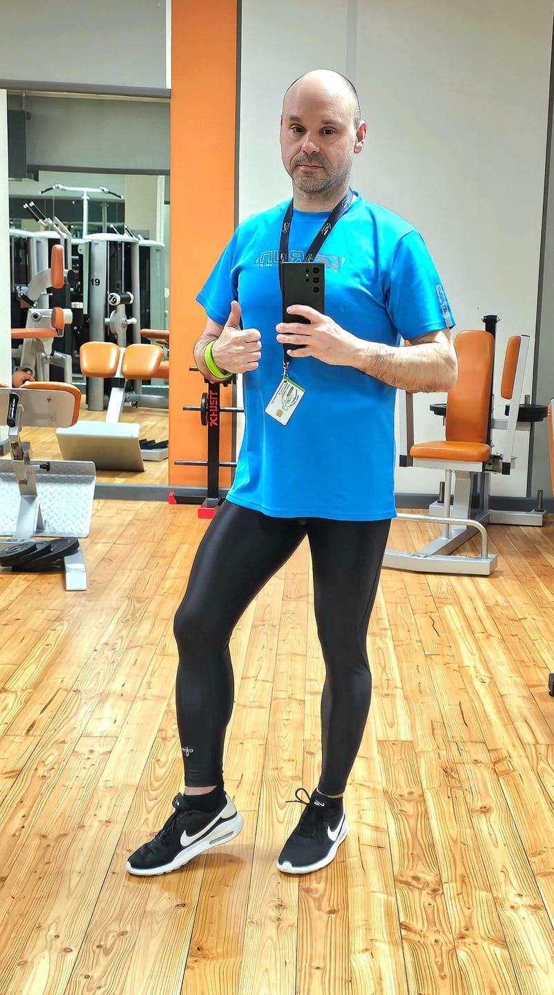 Customer photo review of Elegant Leggings shine men