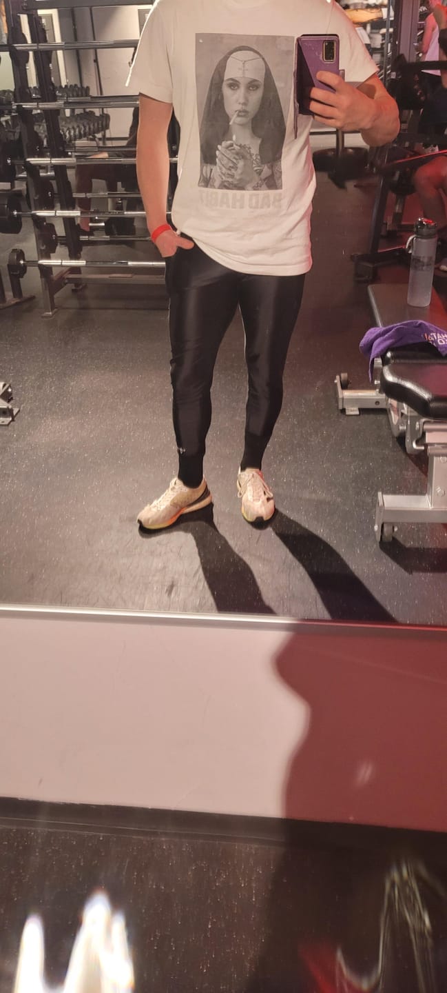 Customer photo review of Elegant Leggings shine men