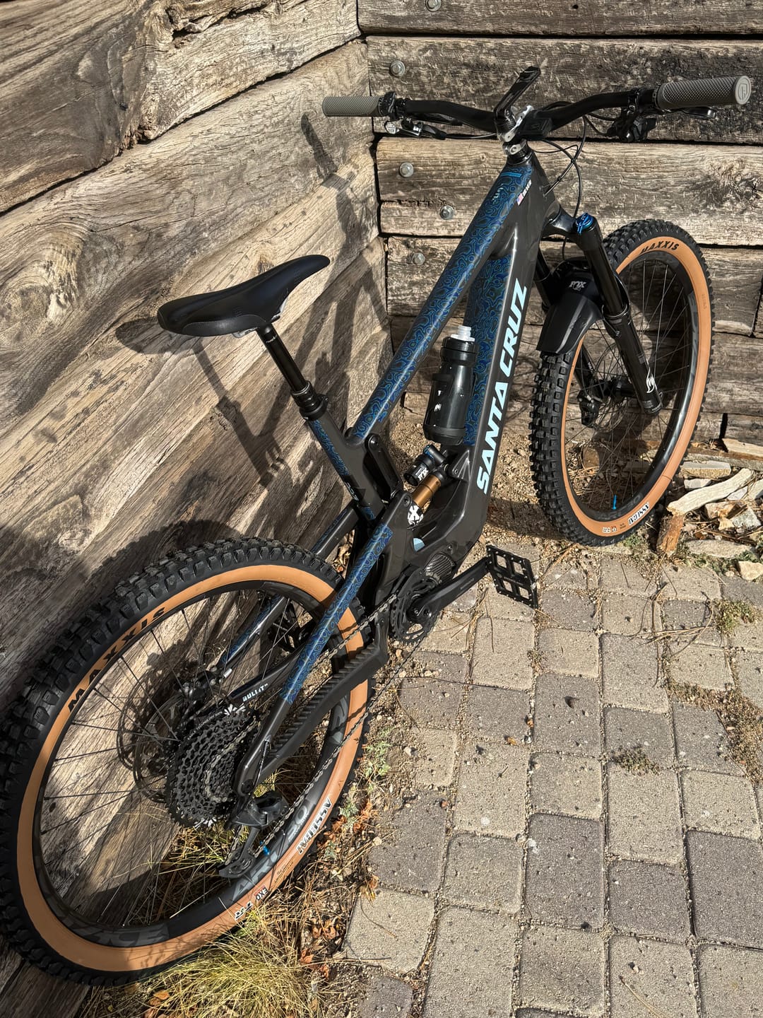 Customer photo review of Snake Charmer Frame Keeper