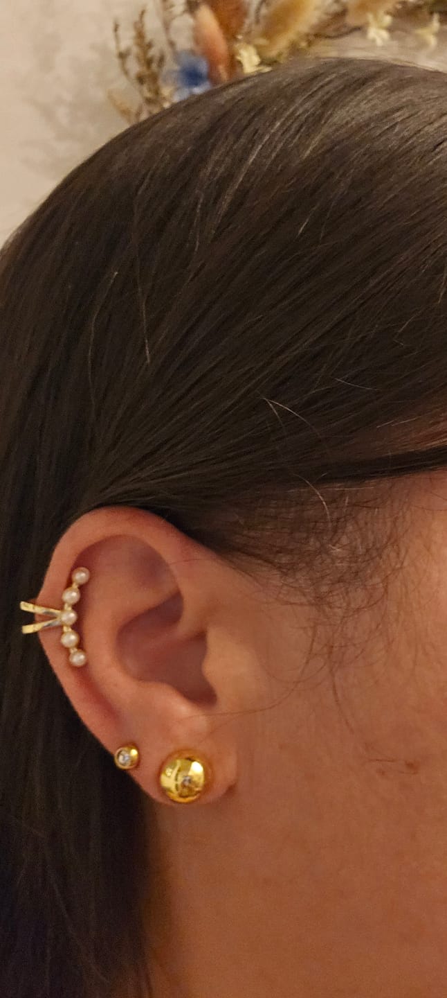 Customer photo review of Perlita Ear Cuff