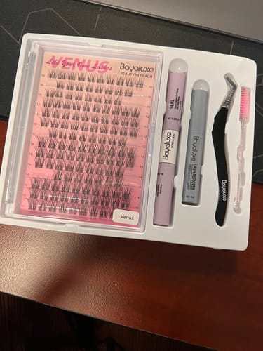 Customer photo review of Venus Lash Kit