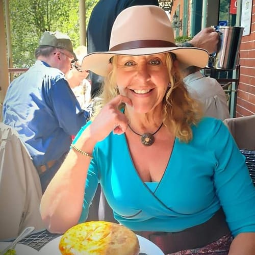 Customer photo review of Ultimate Waterproof Eyeliner