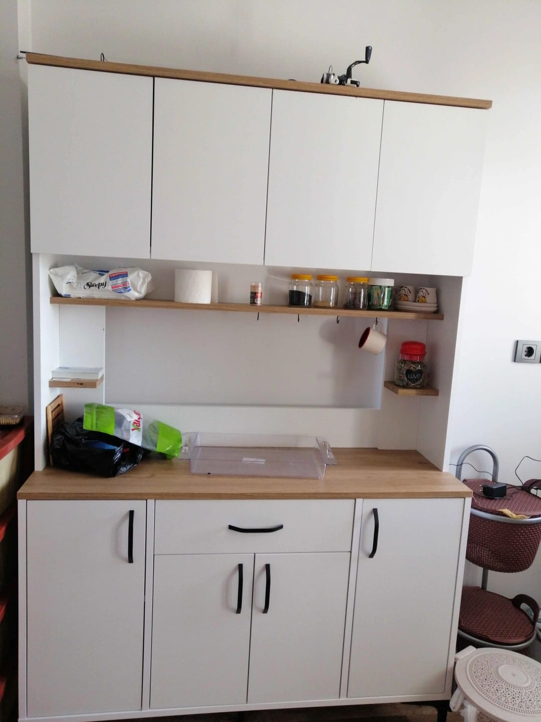 Customer photo review of Rani JE177 Çok Amaçlı Dolap 8 Kapaklı Raflı Kiler Mutfak Dolabı Sepet Ceviz - Beyaz