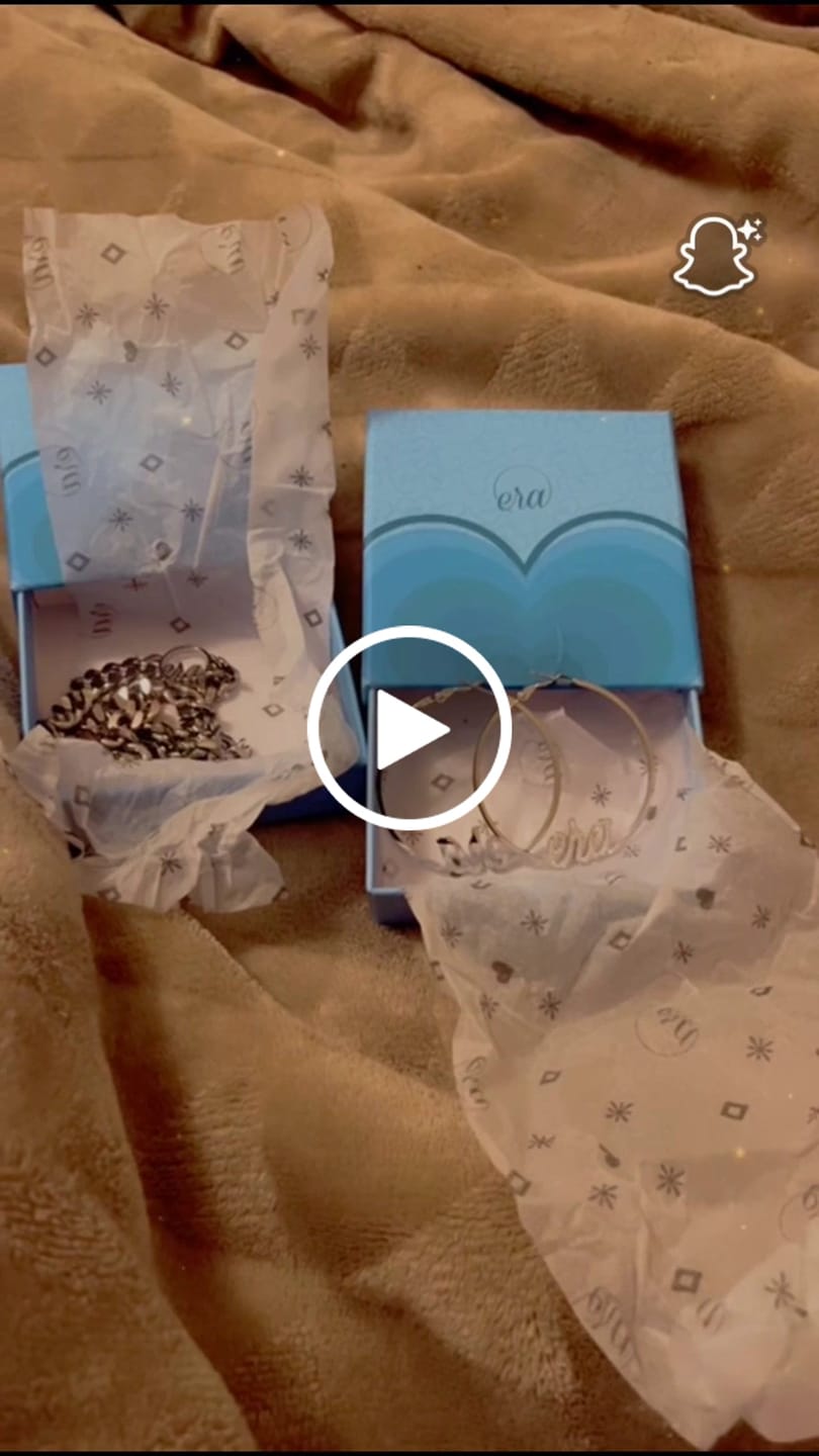 Customer video review of Silver Precious Era Logo Hoops