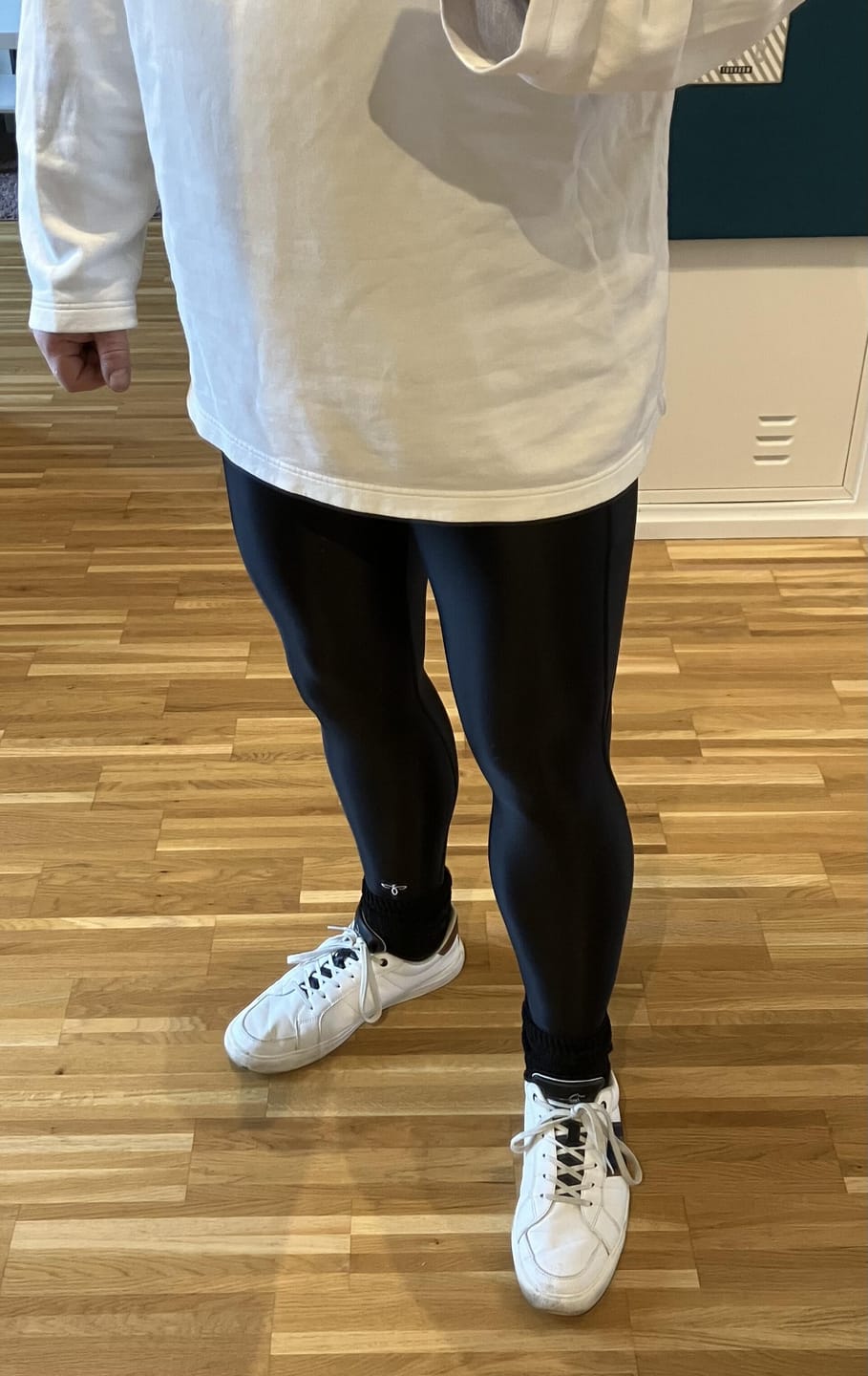 Customer photo review of Elegant Leggings shine men