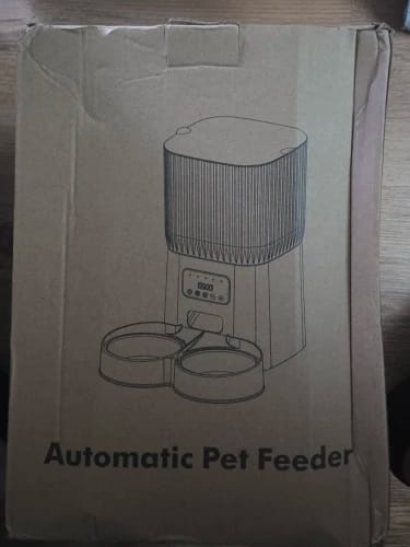 Customer photo review of 5L Double Bowls Smart Automatic Camera Feeder for Cat and Dog