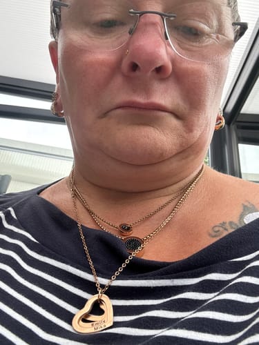 Customer photo review of Kette mit personalisierten Herzen