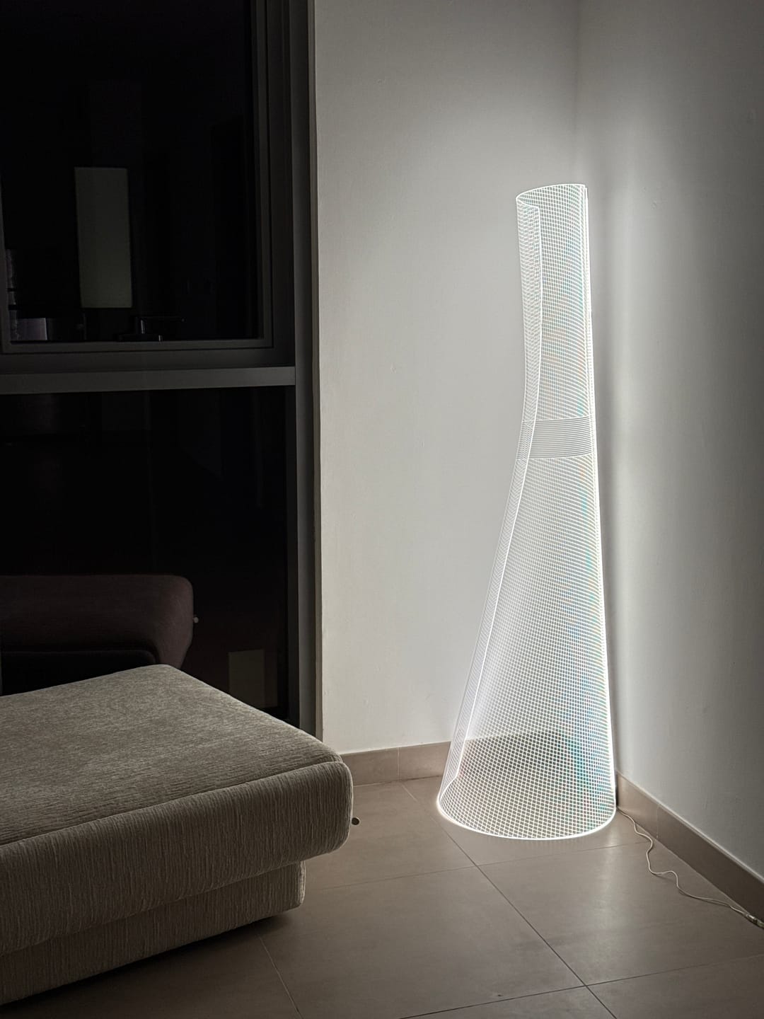 Customer photo review of Transparent Torso Floor Lamp MA05706F-001