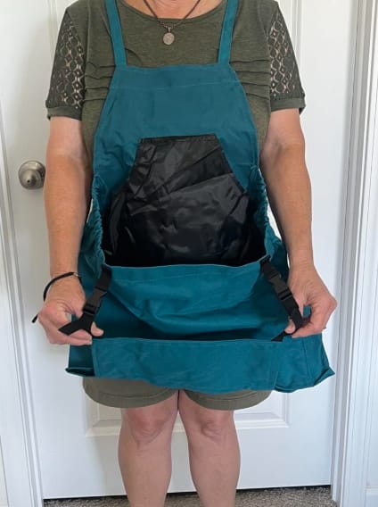 Customer photo review of GardenMate™ - Cross Back Gardening Apron