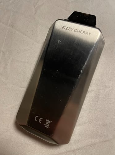 Customer photo review of ELUX - CyberOver - 15000 Bouffées - 2% de nicotine - Puff Jetable / Disposable