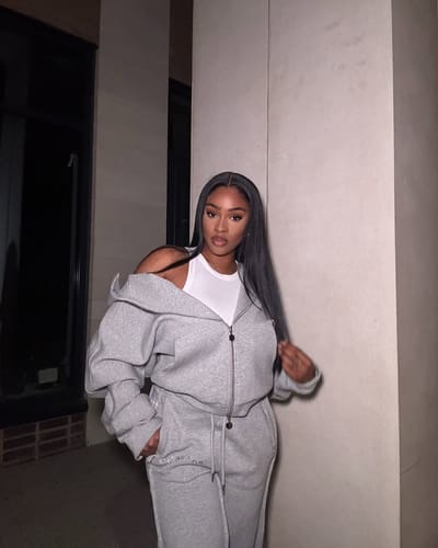 Customer photo review of Silky Straight 13x4 HD Lace Front Wig 180% Density