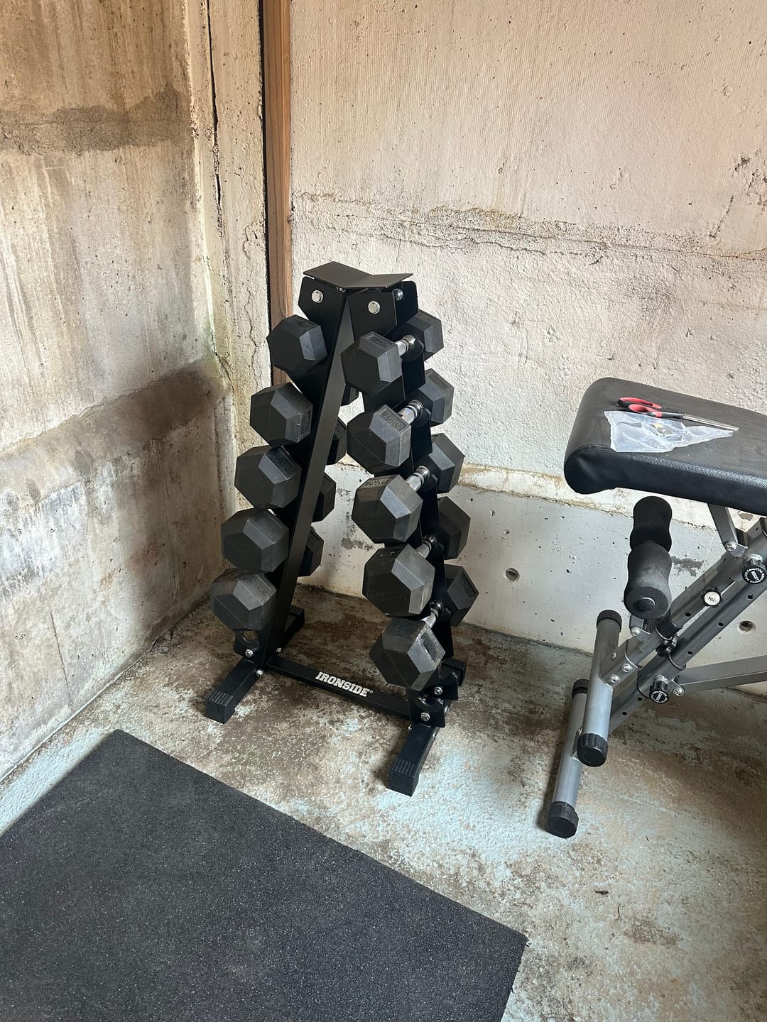 Customer photo review of Rack de Almacenamiento Mancuernas Triangular IRONSIDE