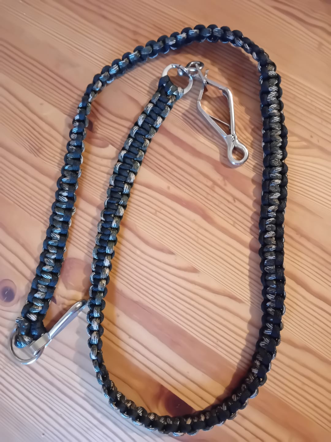 Customer photo review of 9-Core Paracord – Robustes Überlebensseil