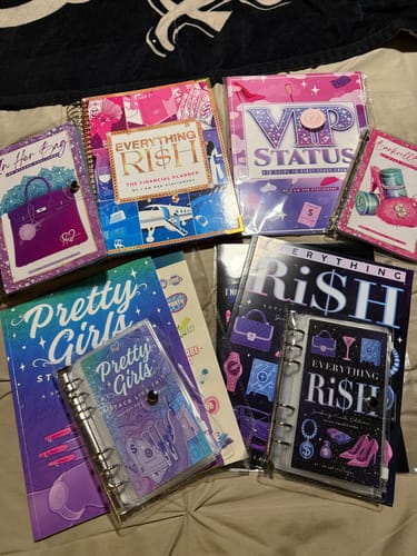 Customer photo review of Pretty Girls Binder & Book Set