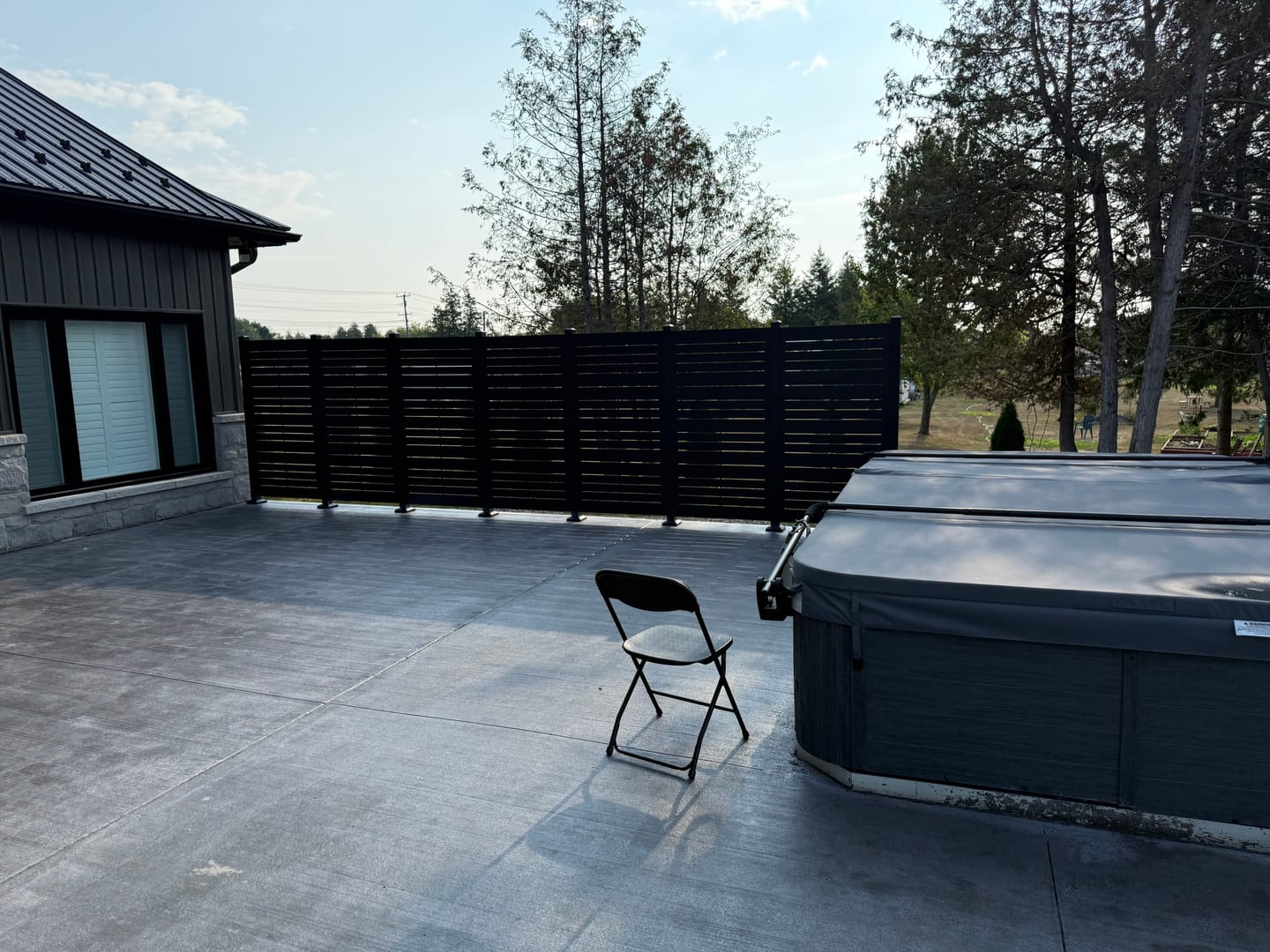 Customer photo review of Privacy Screen (Hexx)