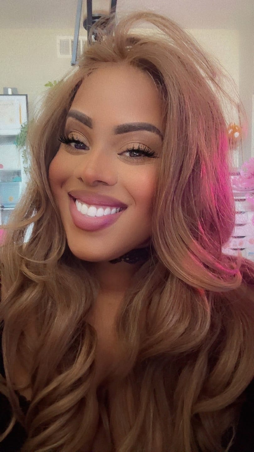Customer photo review of Model Model Glam Mode Glueless 13x5 HD Lace Front Wig - ALINA
