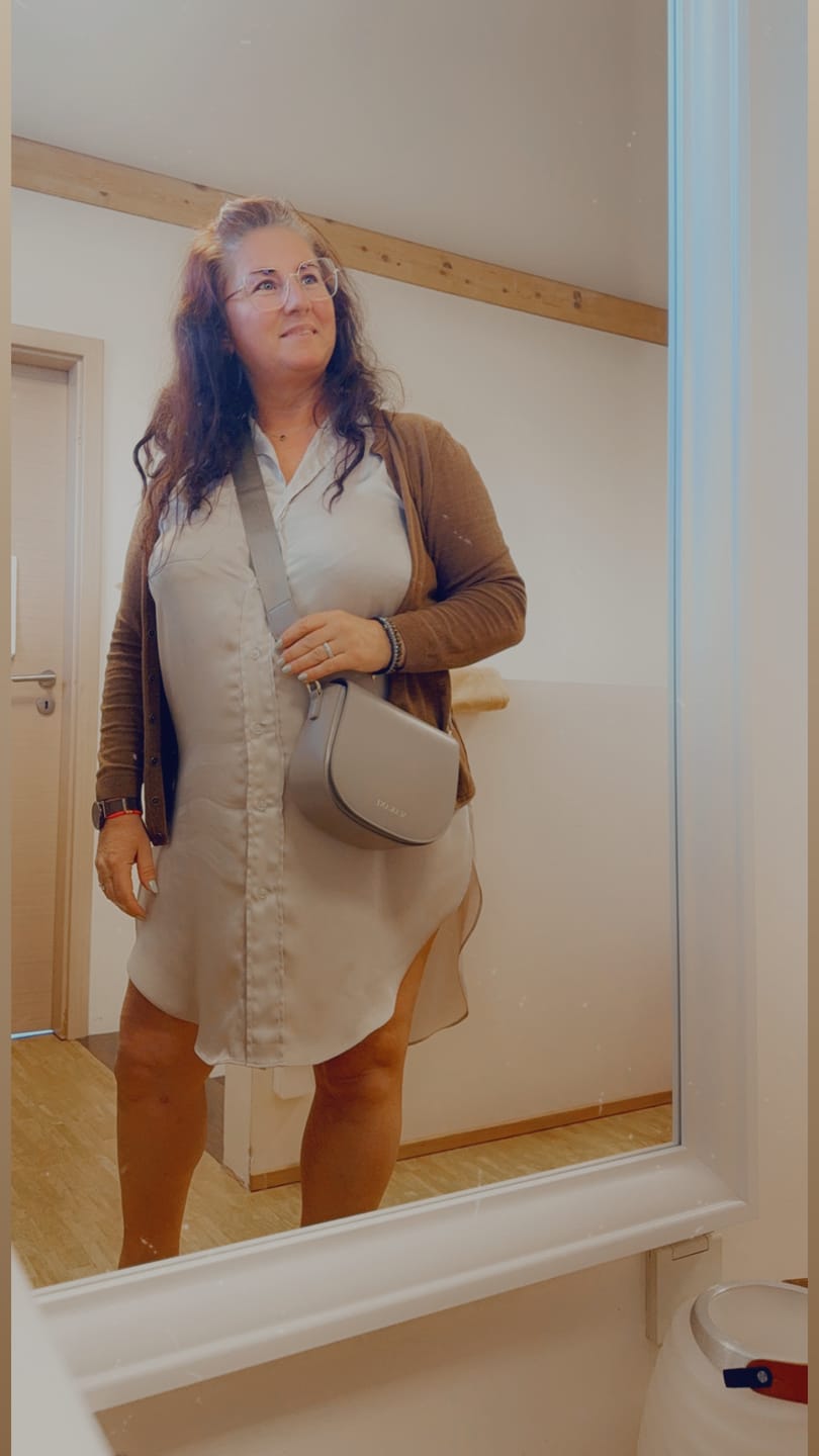 Customer photo review of JASMIN - TAUPE