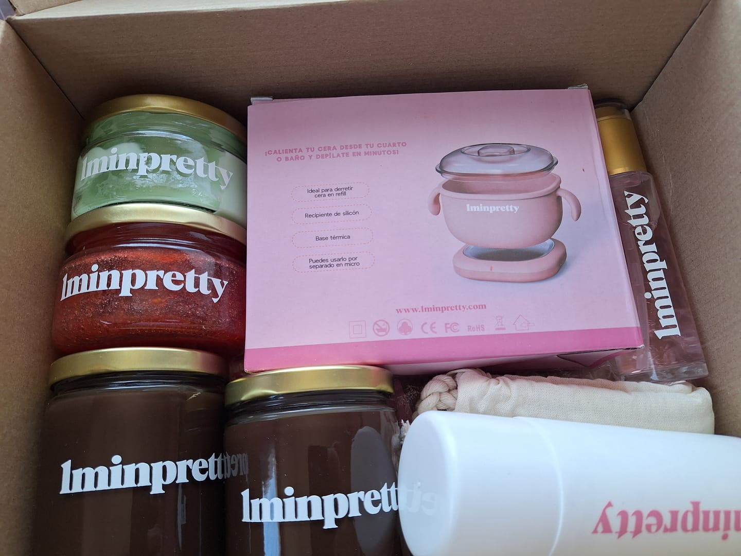 Customer photo review of Kit 1minpretty: 2 tarros de cera + fundidor + refill + extras + talco para depilar con envío gratis mx