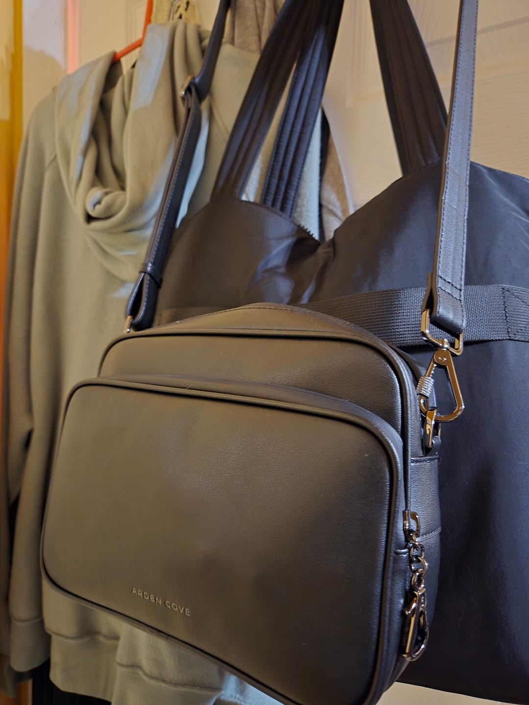 Customer photo review of Verona Crossbody With Slash-Resistant Locking Clasp Straps