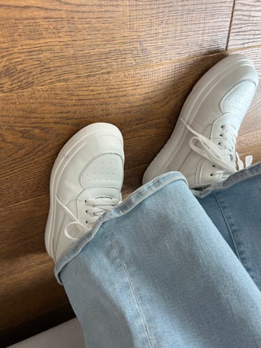 Customer photo review of ELEVATESHOES WHITE CASUAL