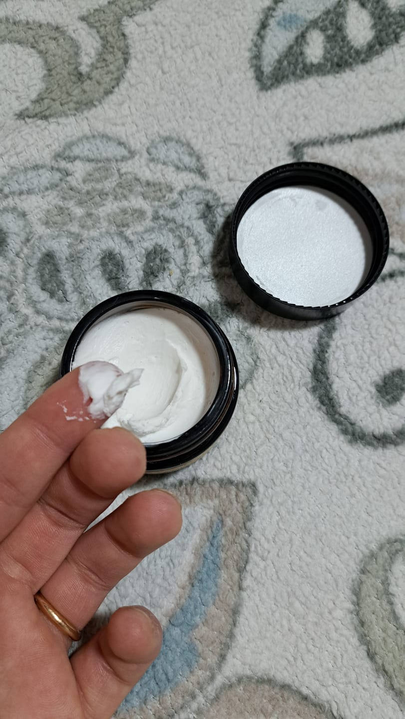 Customer photo review of Desodorante Natural en crema