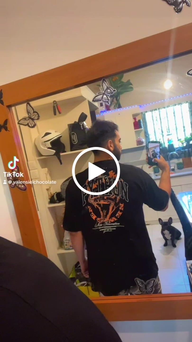 Customer video review of LIMITED PYTHON NEW GEN GRAPHIC T SHIRT - OVERSIZED