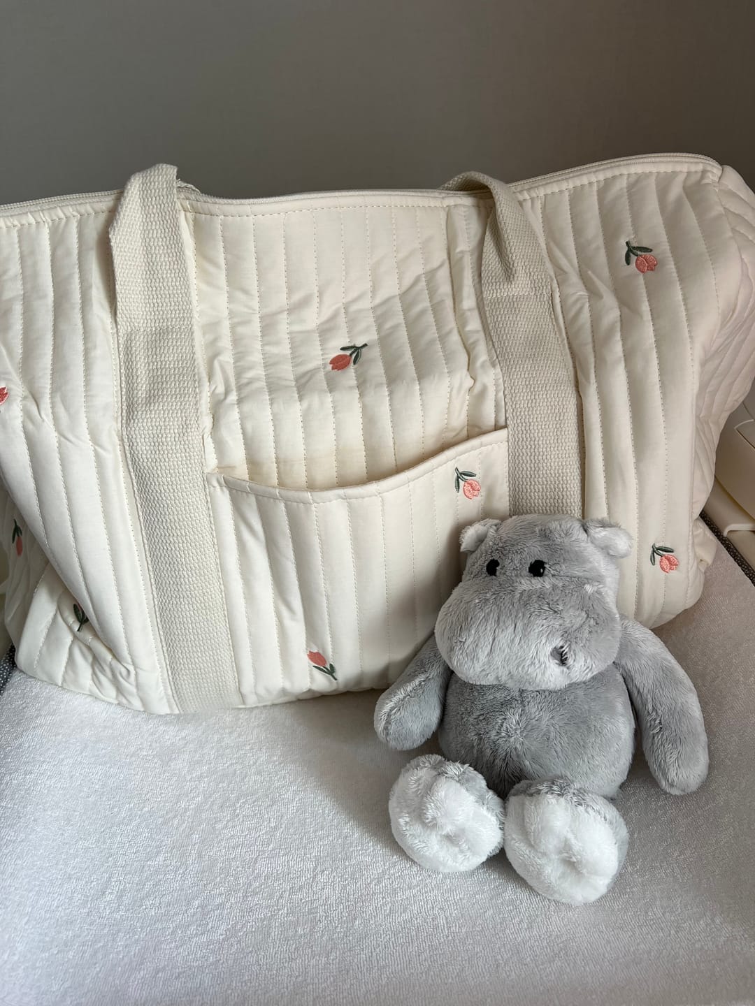 Customer photo review of Mom Essentials Duffle Tote Bag