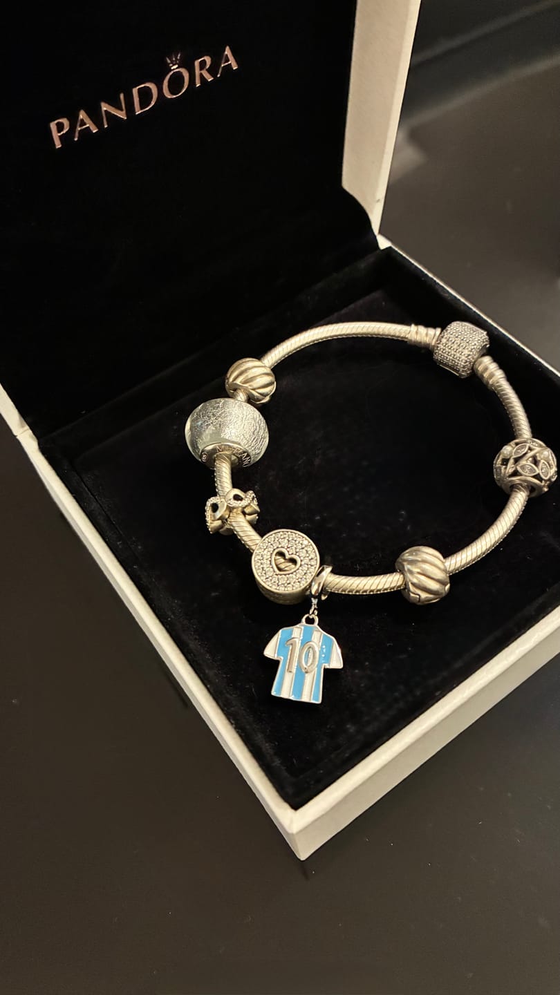 Customer photo review of Charm Camiseta 10 Argentina