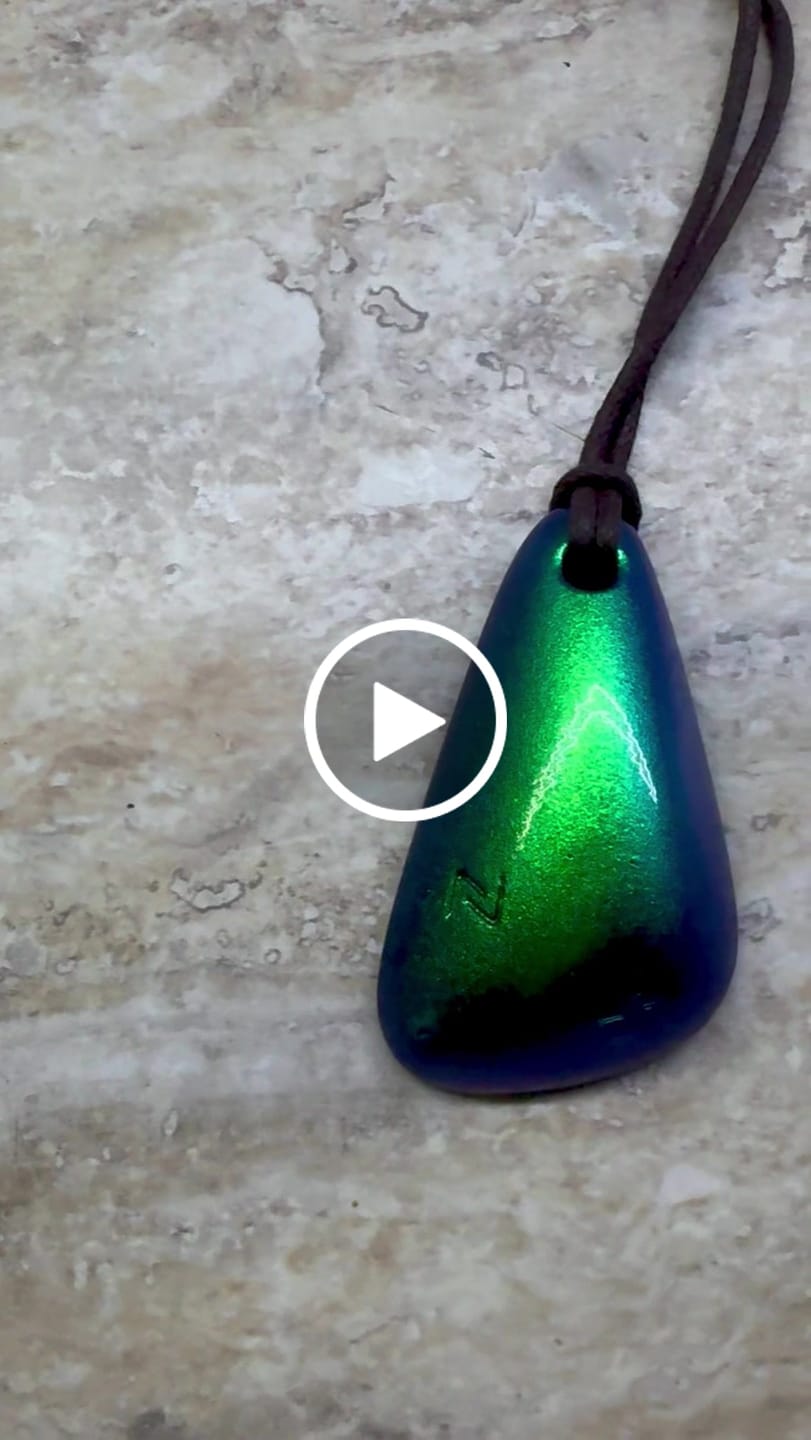 Customer video review of Neutrinocraft® Amulett