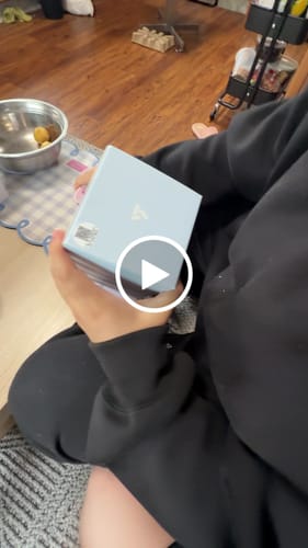 Customer video review of SEVENTEEN - OFFICIAL LIGHT STICK VER.3 10TH ANNIV.