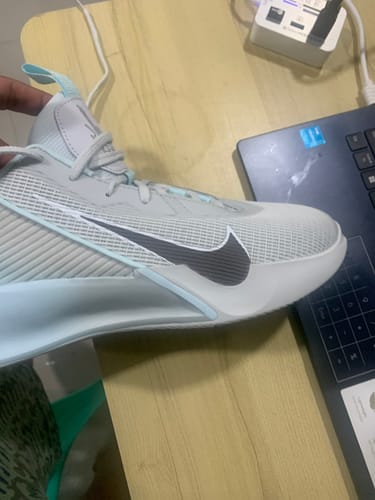 Customer photo review of Nike Men's G.T. Jump Academy EP Basketball Shoes