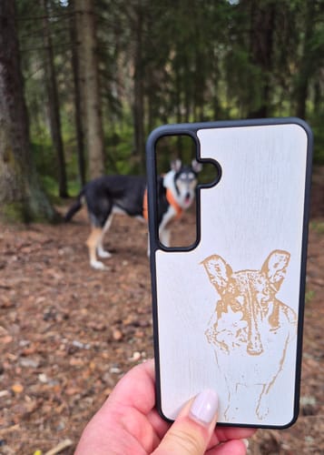 Customer photo review of KOIWU - Aitoa kotimaista koivua MagSafella tai omalla kaiverruksella 🇫🇮